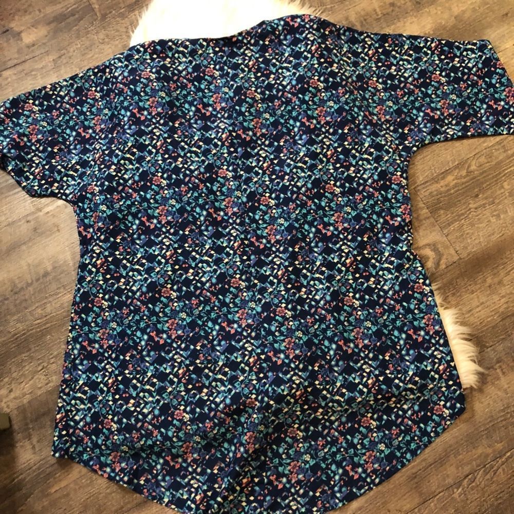 🦄 Lularoe Lindsay Patterned Blue Cardigan/Kimono - Picture 6 of 6